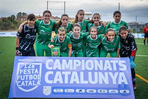 FCF La Fundació UE Cornellà alça la copa del Campionat de Catalunya