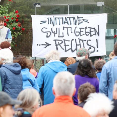 Nach Video Skandal Menschen Auf Sylt Demonstrieren Gegen Rechts NEWSZONE