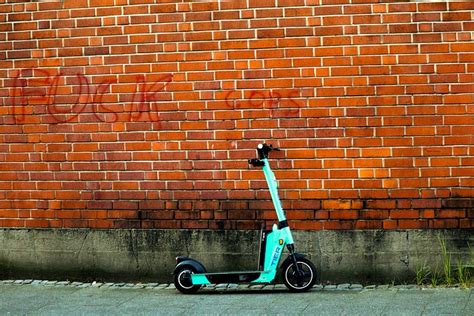 10,000+ Free Electric Scooter & Scooter Images - Pixabay