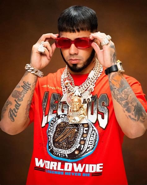 Anuel AA Cantantes Famosos 2016