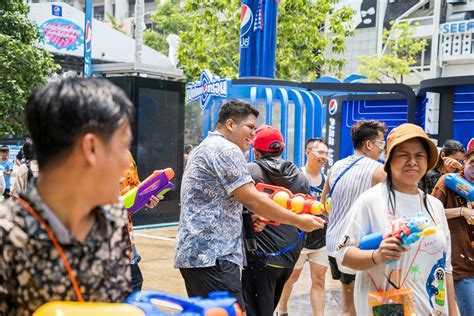 Songkran Festival in Thailand 29719042 Stock Photo at Vecteezy