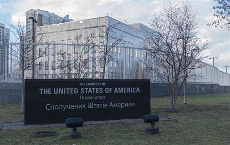 U S Embassy In Ukraine Urges Americans To Leave Country Immediately