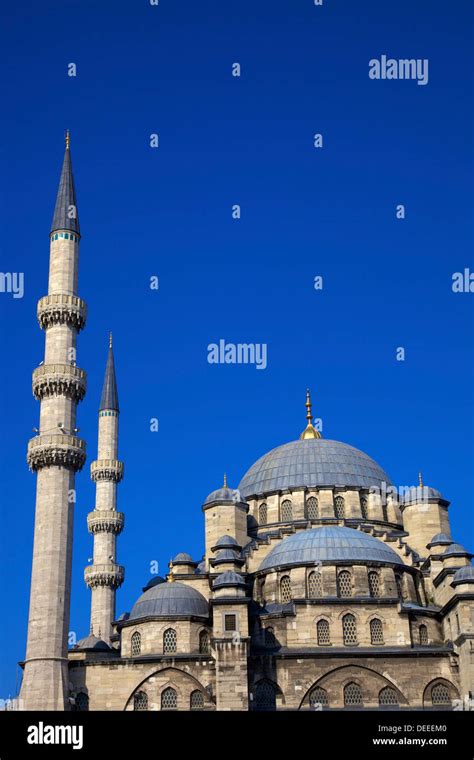 New Mosque Yeni Camii Istanbul Turkey Stock Photo Alamy