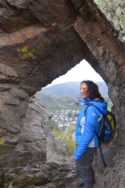 Wanderung Von Altenahr Zum Teufelsloch Im Ahrtal Ahrsteig