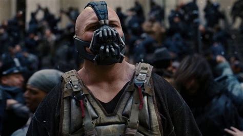 Bane S Mask In The Dark Knight Rises Hints At An Unseen Part Of The