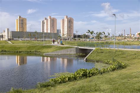 Avenida Rachel De Queiroz - 7