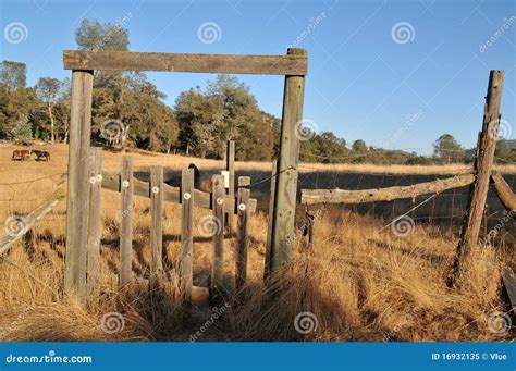 Worn Fence Field Gate Royalty Free Stock Photo - Image: 16932135