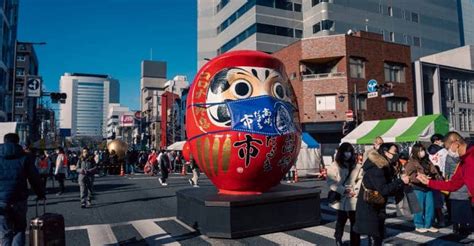 Takasaki Daruma Market Early Jan Japan Cheapo