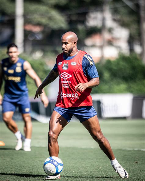 Santos Faz Treino T Tico E Carille Ensaia Mudan As Na Escala O Para