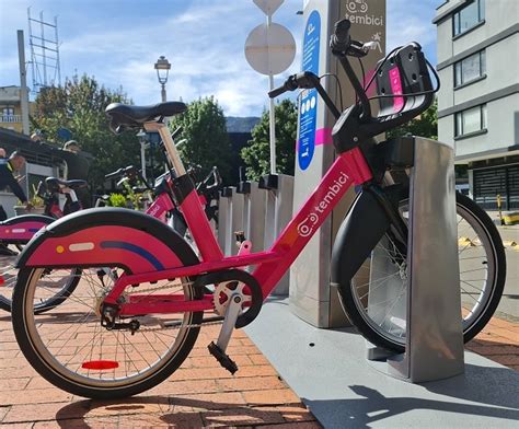 Inicia piloto de bicicletas públicas en Bogotá algunas son eléctricas