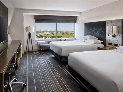 Downtown Dallas Hotel Rooms and Suites | Hyatt Regency Dallas