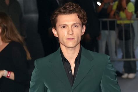 Tom Holland Criticizes Press For Taking News Of His Social Media Hiatus