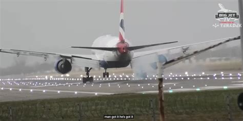 Big Jet Tv Thousands Glued To Heathrow Landings Livestream During