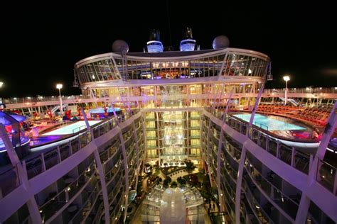 Allure of the Seas – Avid Cruiser Cruise Reviews, Luxury Cruises, Expedition Cruises