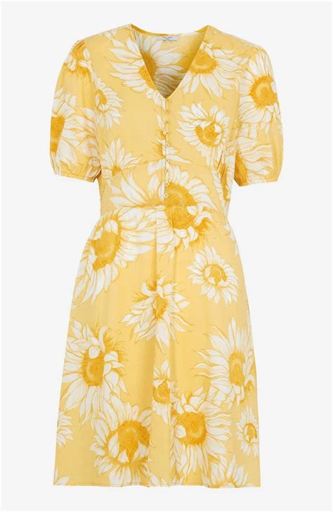 Liten klänningsbloppis Big ass fashion