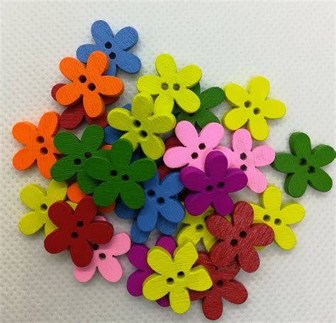 20 Vibrant Flower Shaped Buttons Flower Buttons Flowered Etsy