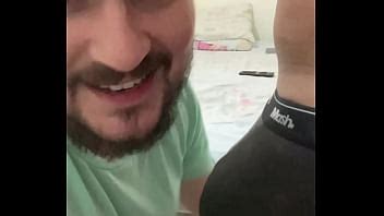 Un Hombre De Familia Cachondo Se Come A Un Hombre Gordo XVIDEOS