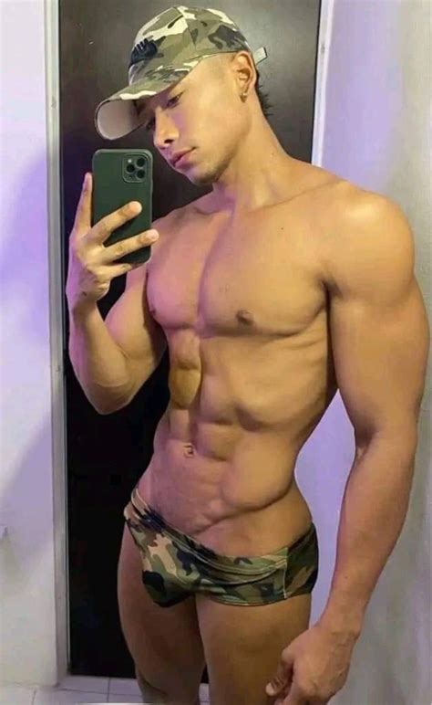 Hot Dudes 4 May 2023 Hot Guys