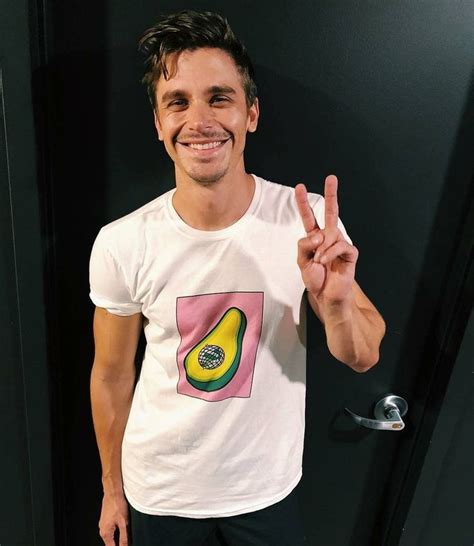 Antoni Porowski Avocado Shirt Beautiful Men White Blonde Hair