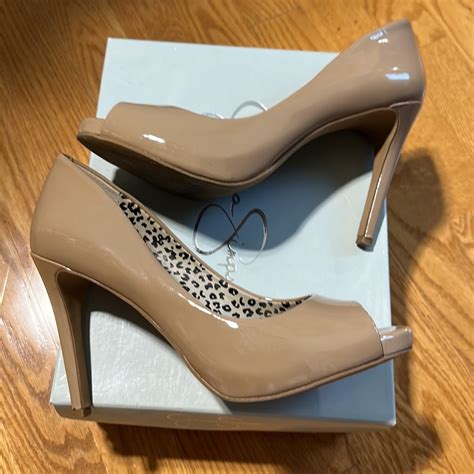 Jessica Simpson Saras Nude Patent Heels Gem