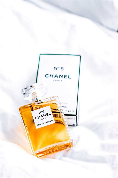 12 startling secrets you still don’t know about Chanel No. 5 (even ...