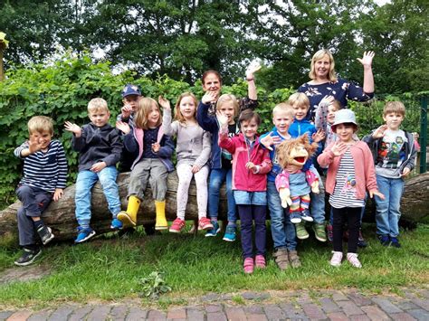 PKV-Spende ermöglicht Ersthelfer-Kurs für Kinder - Papier- und