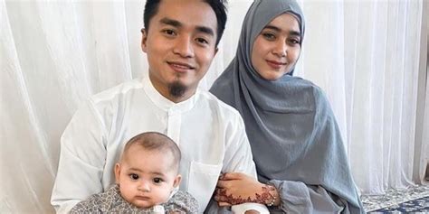 Cantik Banget Potret Sherel Thalib Istri Taqy Malik Tanpa Cadar