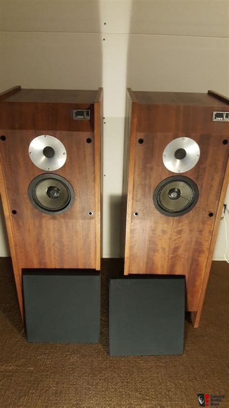 Cerwin Vega Tr Vintage Audiophile Towers Photo Off