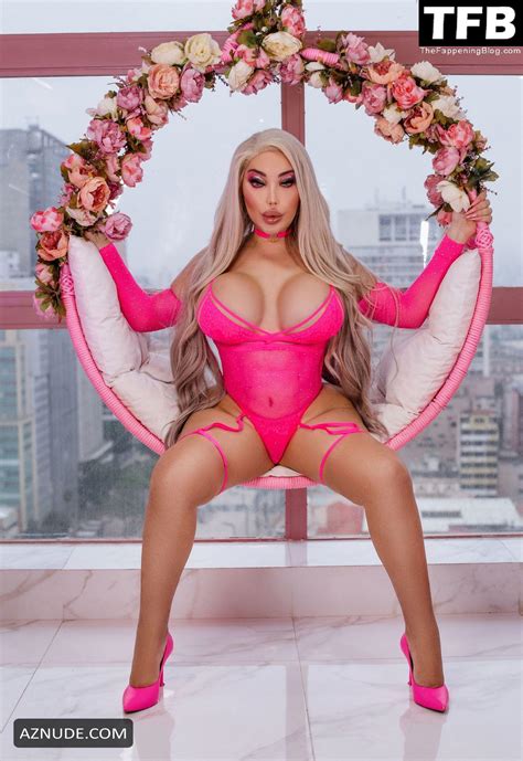Jessica Alves Showcases Her Sexy Voluptuous Physique In Stunning Racy Pink Lingerie Showing Off