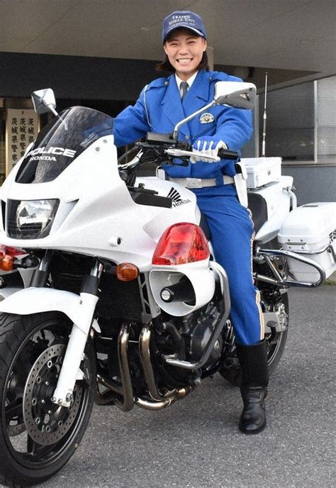 ボード「bike」のピン ミニパトカー 白バイ 女性警官