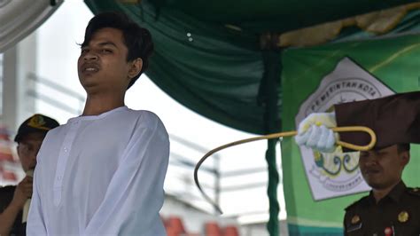 Hukum Zina Dalam Islam Berikut Dalil Sanksi Dan Penetapannya Hot Liputan6