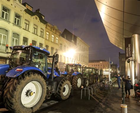 Protest Rolnik W Przed Parlamentem Europejskim W Brukseli Radiomaryja Pl