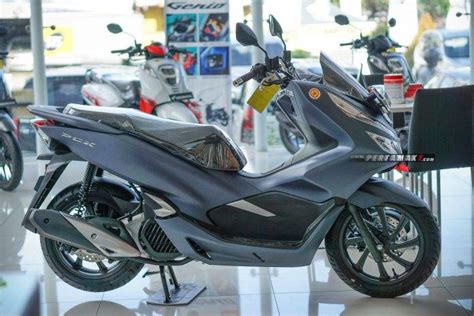 Bertemu Honda PCX Warna Biru Doff Keren Juga Pertamax7 Blog