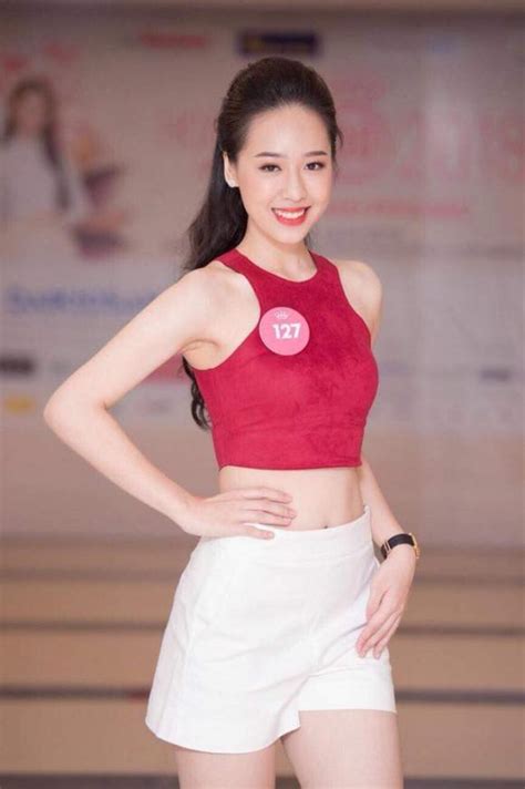 Cuộc sống của hot girl từng tặng hoa cho Tổng thống Mỹ Donald Trump hiện ra sao