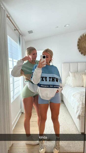 FandomReactions Fandomreactgirls Nude OnlyFans Photo 359 The Fappening Plus