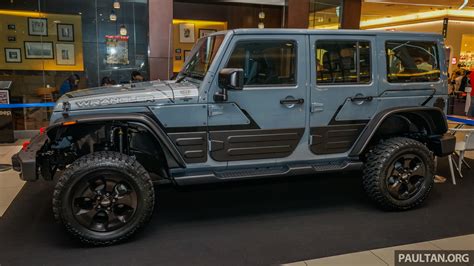 Jeep Wrangler Unlimited Sahara “Batwrangler” – one-off, Mopar ...