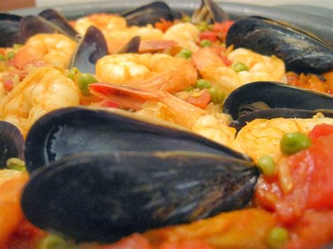 Kvell in the Kitchen: Valencian Seafood Paella