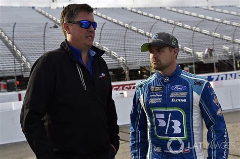 Stenhouse S Crew Chief We Need To Get Him Better Race Cars