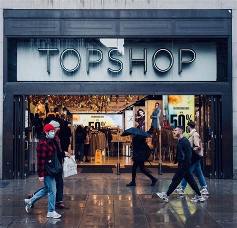 An ode to Topshop: the trends our teenage selves thankfully threw out ...