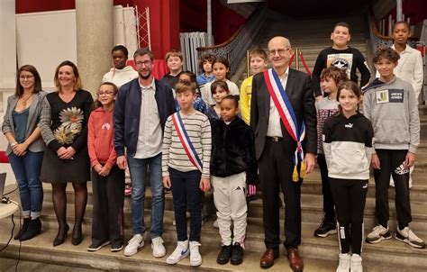 Lons le Saunier Gabin Azzi élu maire du conseil municipal des enfants