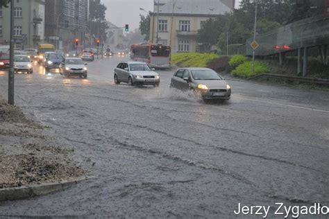 Zalane Ulice W Rzeszowie Korki W Centrum Foto