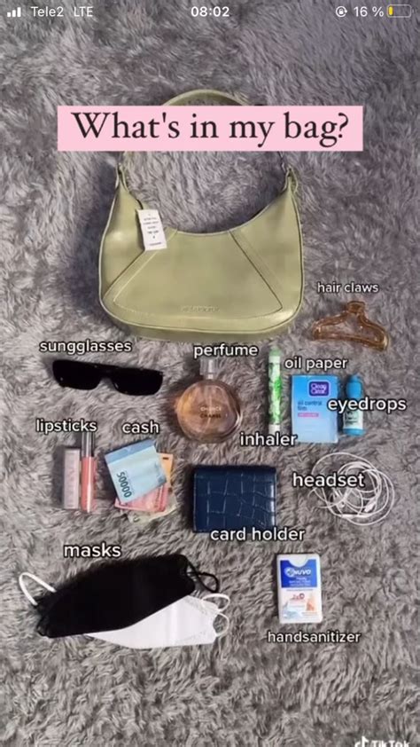 Pin By Tracy Lawrence On Whats In Your Bag In 2022 Everyday Bag