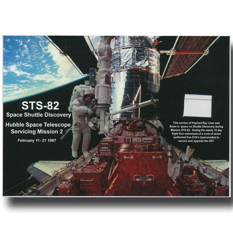 sts  hubble flown bay liner    space