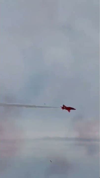 Red Arrows Bird Strike Youtube