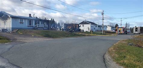 Deux maisons ravagées par le feu à Beresford TVA CIMT CHAU