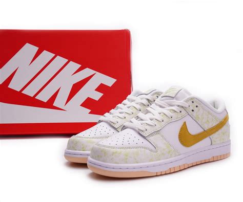 Nike Dunk Low Og Wmns Yellow Strike Dm9467 700