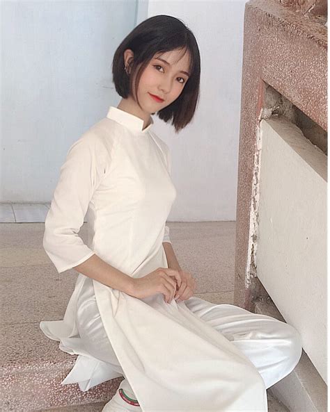 Nữ sinh 2001 được báo Trung gọi là cực phẩm hot girl với nhan sắc trong sáng tựa nữ chính phim