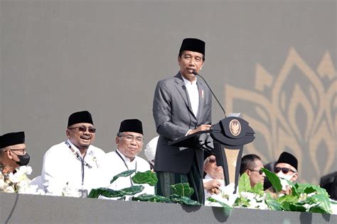 Jokowi To Celebrate Idul Fitri In Surakarta Society The Jakarta Post