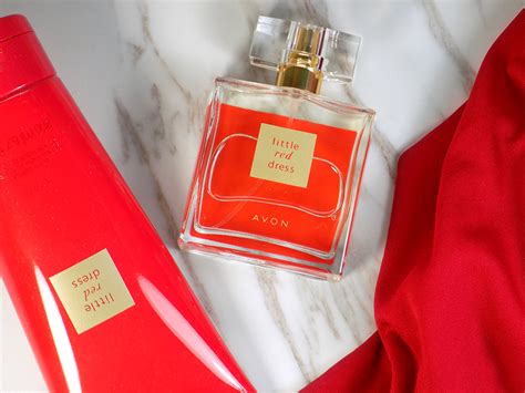 Avon Little Red Dress - Fragrance Set Review - Tea & Nail Polish