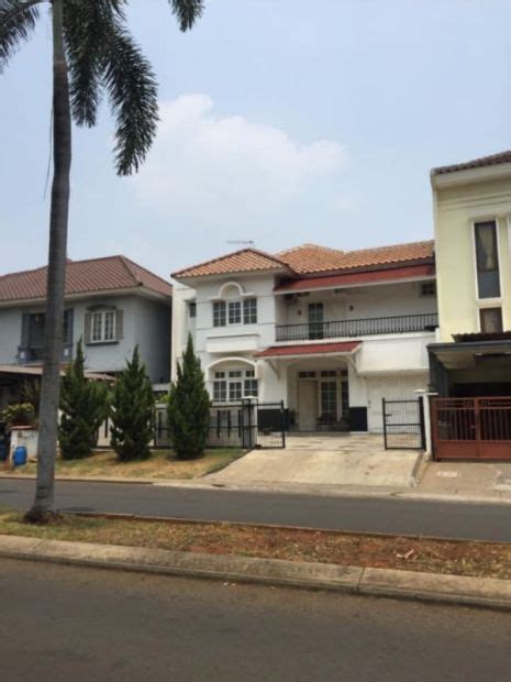 Rumah Legenda Wisata Cibubur Boulevard Tanah Luas